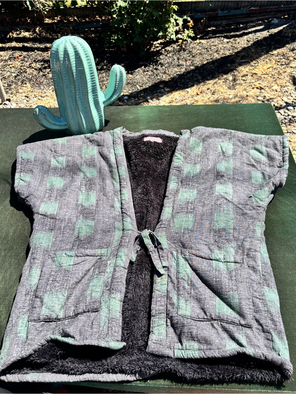 Reversible Plush Lined Short Sleeve Jacket in Grey & Mint